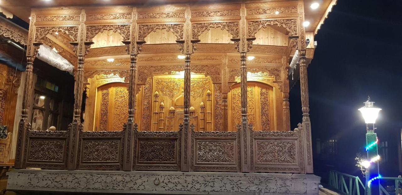House Boat Hardy Palace Srīnagar Exterior foto